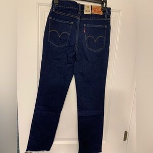 NWT Levi’s straight leg💙